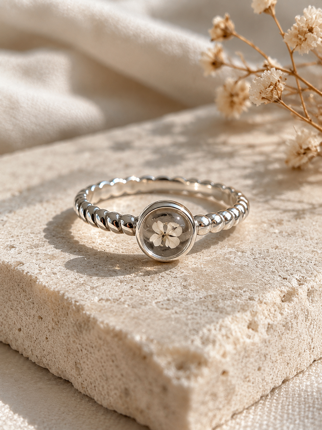 Bague JADE - Fleurs blanches