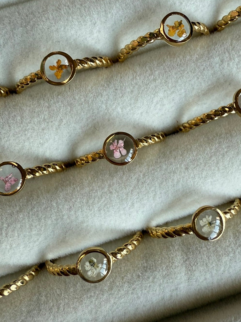 Bague JADE - Fleurs blanches