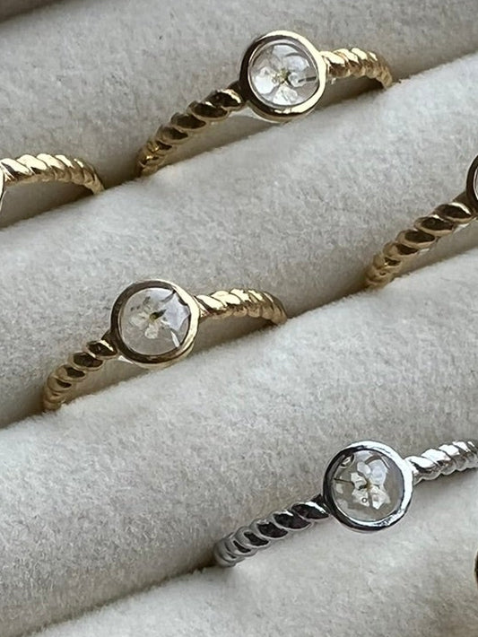 Bague JADE - Fleurs blanches