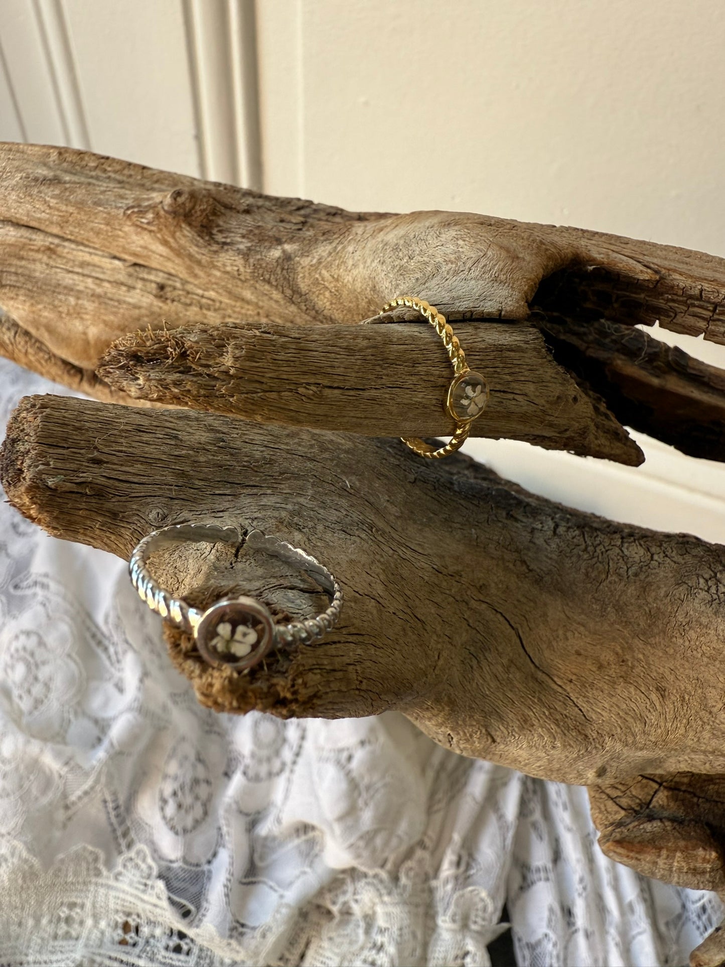 Bague JADE - Fleurs blanches